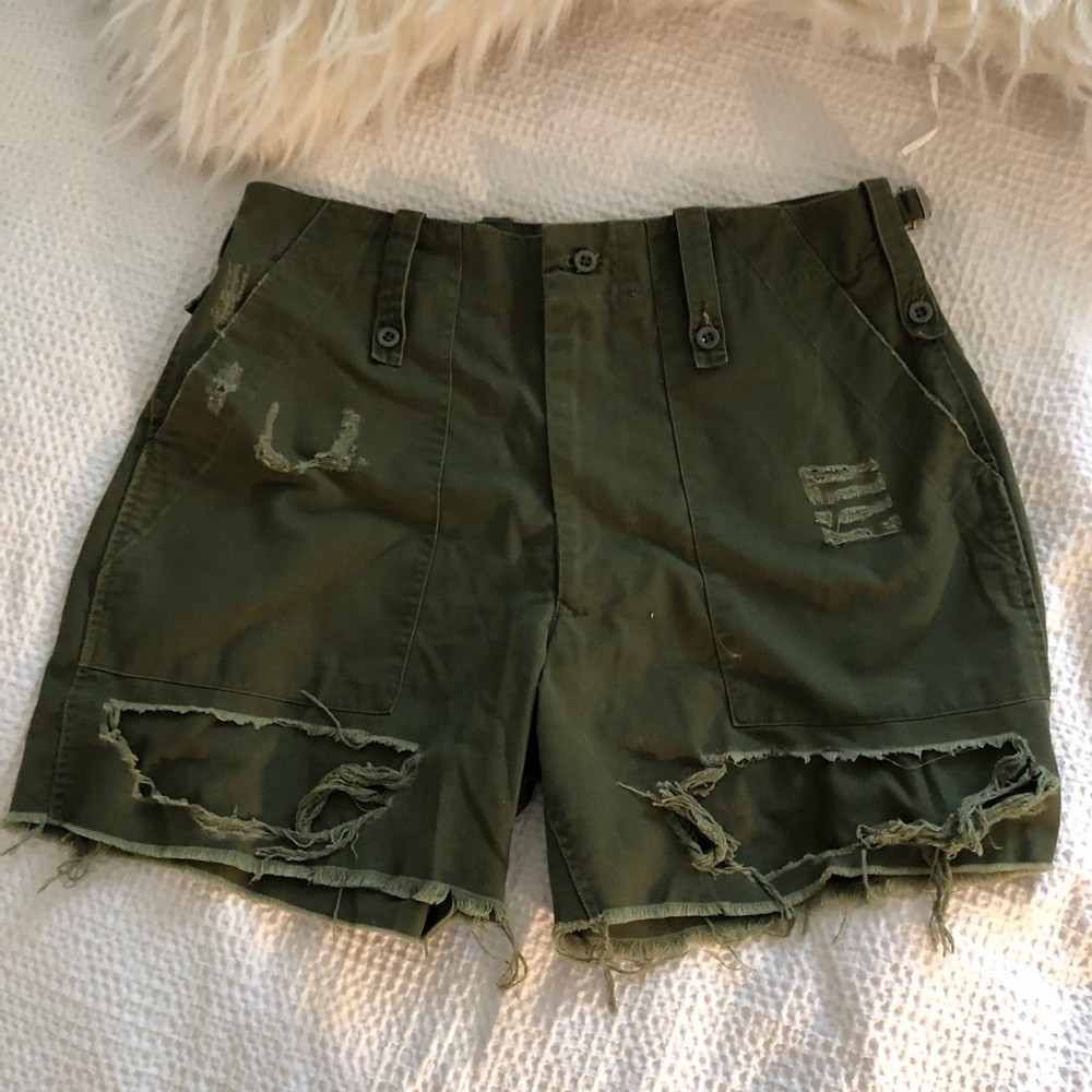 GREEN MILITARY CARGO SHORTS